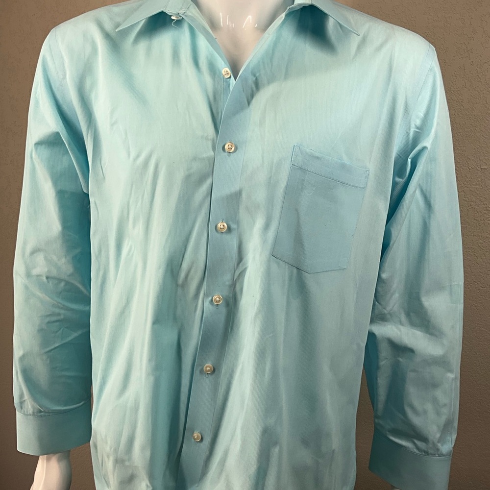 Van Heusen Men's Sky Blue Button Down Shirt